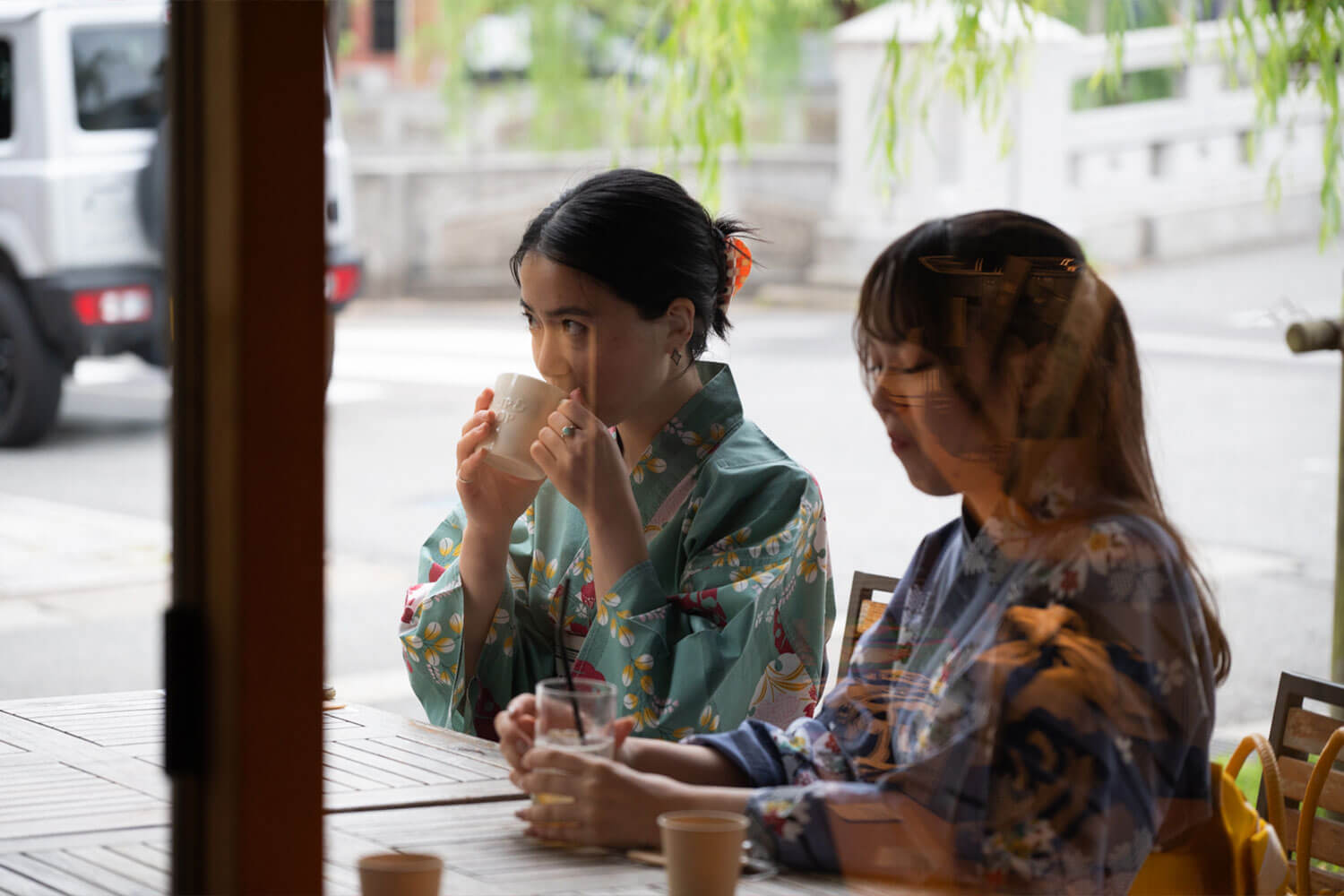 風情あふれる街並みを浴衣でのんびりそぞろ歩き。 HESTA女子2人と巡る、城崎温泉ぶらり旅。