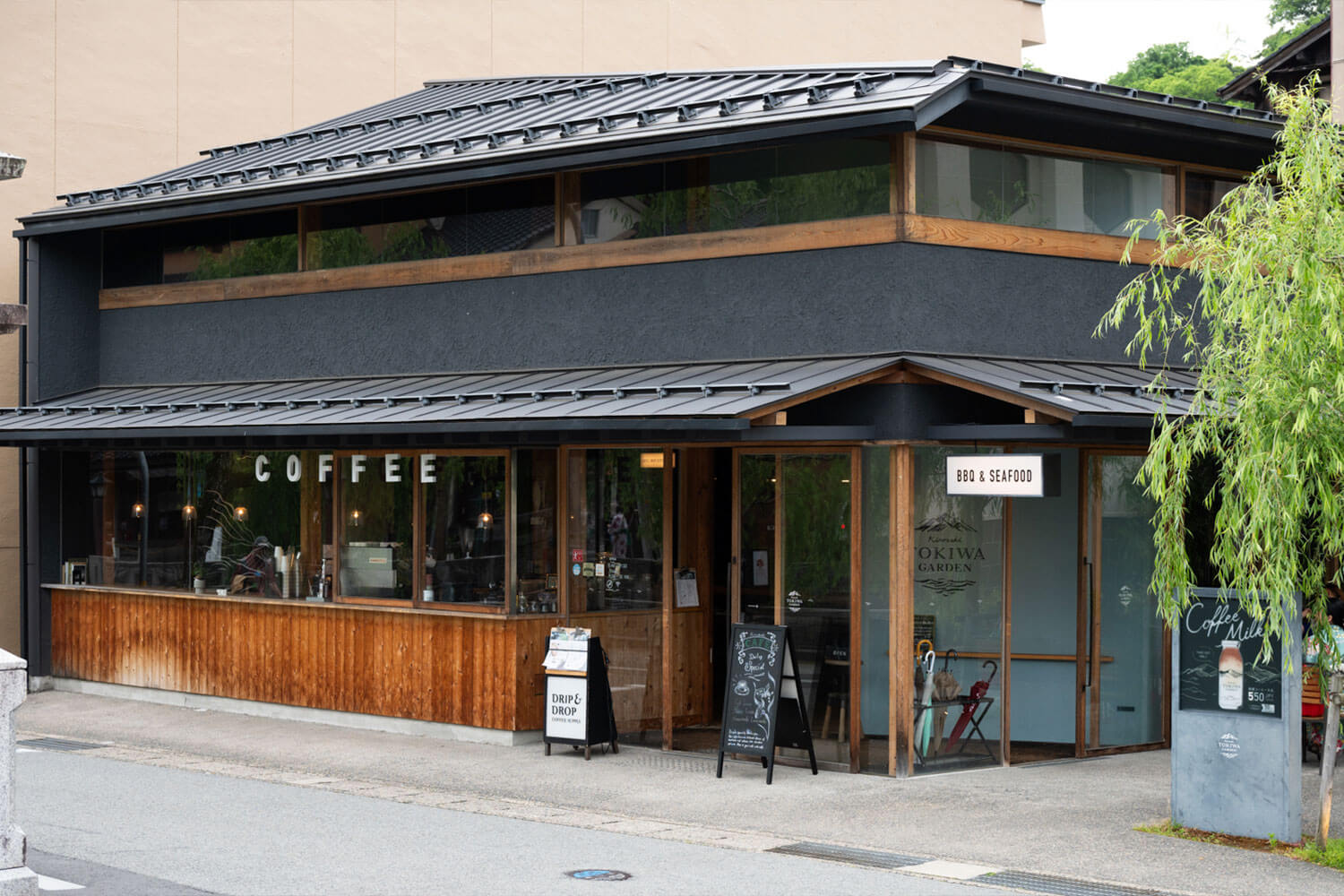 風情あふれる街並みを浴衣でのんびりそぞろ歩き。 HESTA女子2人と巡る、城崎温泉ぶらり旅。