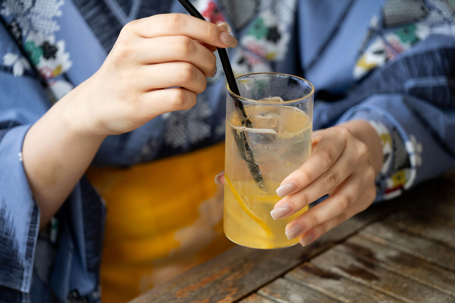 風情あふれる街並みを浴衣でのんびりそぞろ歩き。 HESTA女子2人と巡る、城崎温泉ぶらり旅。