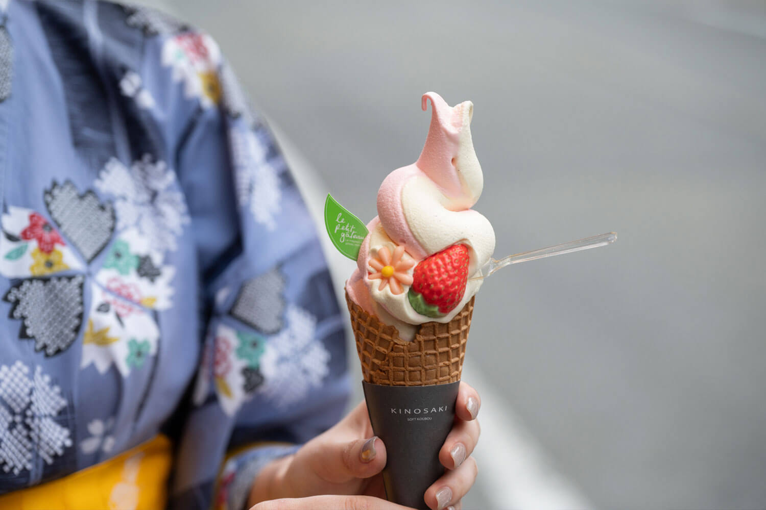 風情あふれる街並みを浴衣でのんびりそぞろ歩き。 HESTA女子2人と巡る、城崎温泉ぶらり旅。