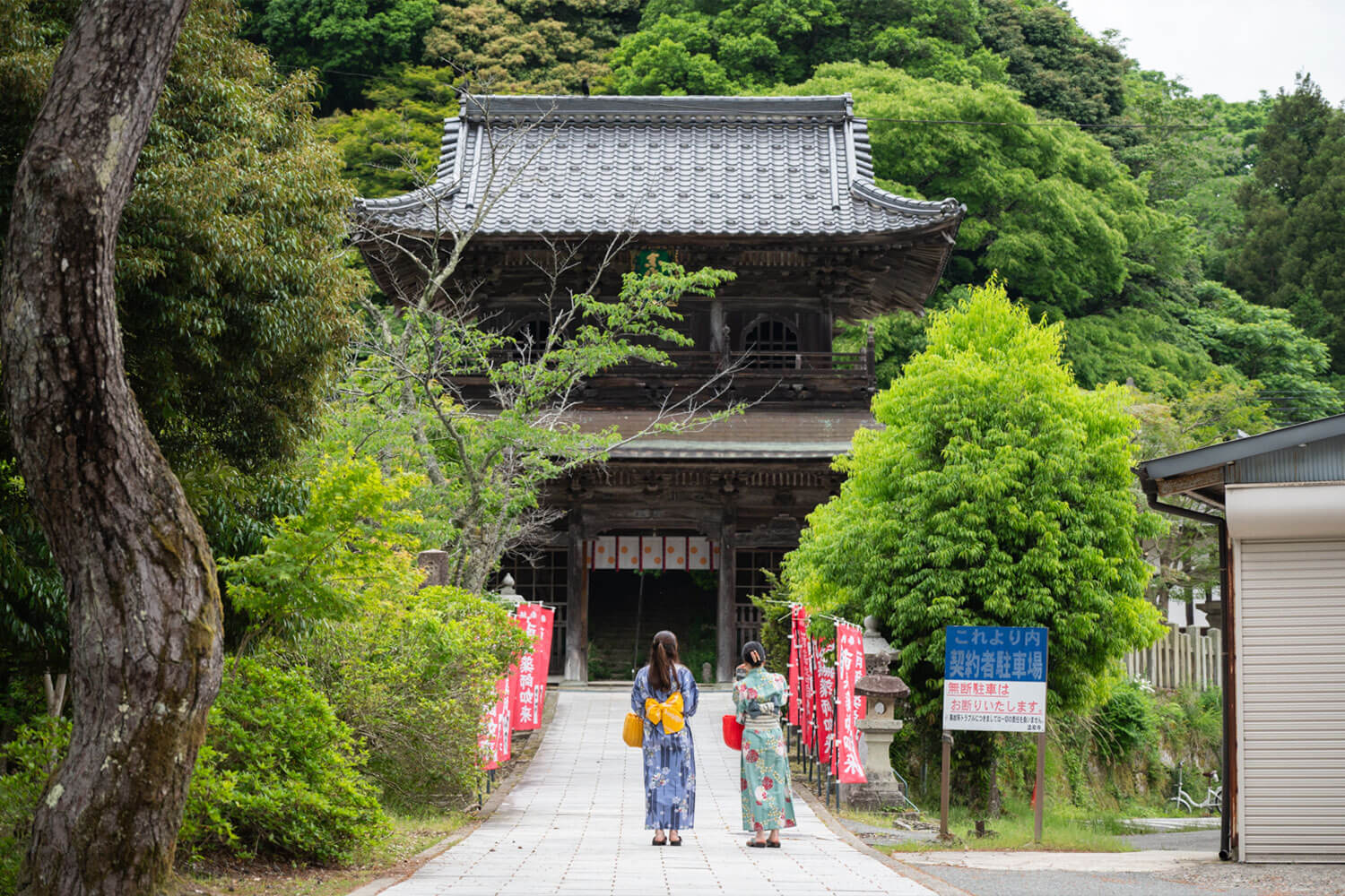 風情あふれる街並みを浴衣でのんびりそぞろ歩き。 HESTA女子2人と巡る、城崎温泉ぶらり旅。