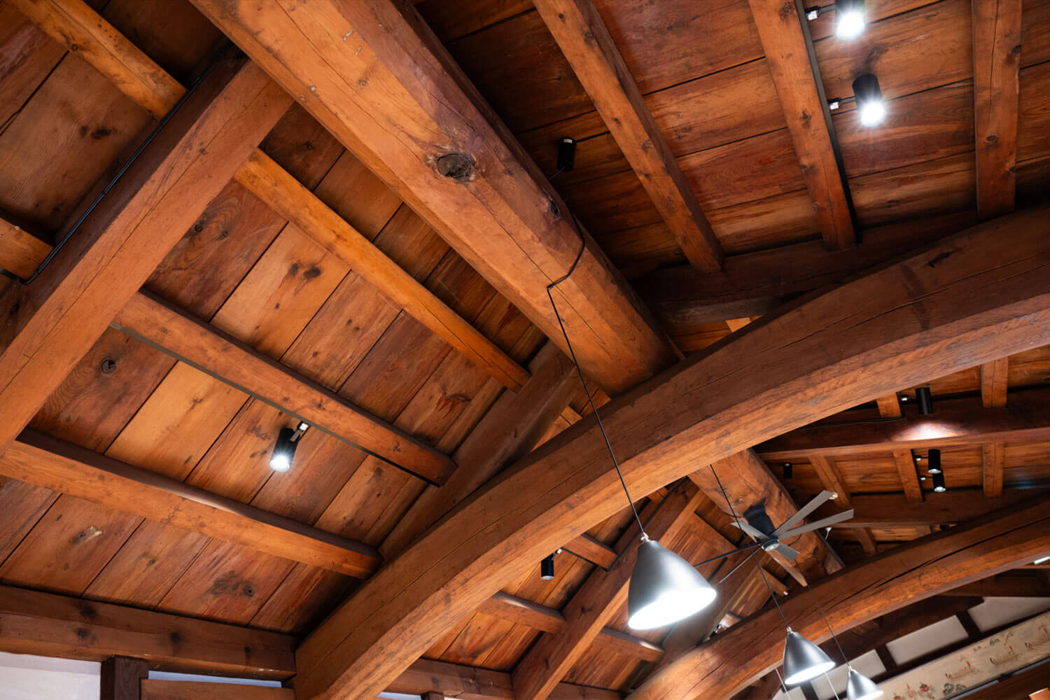 小浜のみんなが集う『GOSHOEN』を拠点に、地域の100年先を見据えた豊かなまちづくり