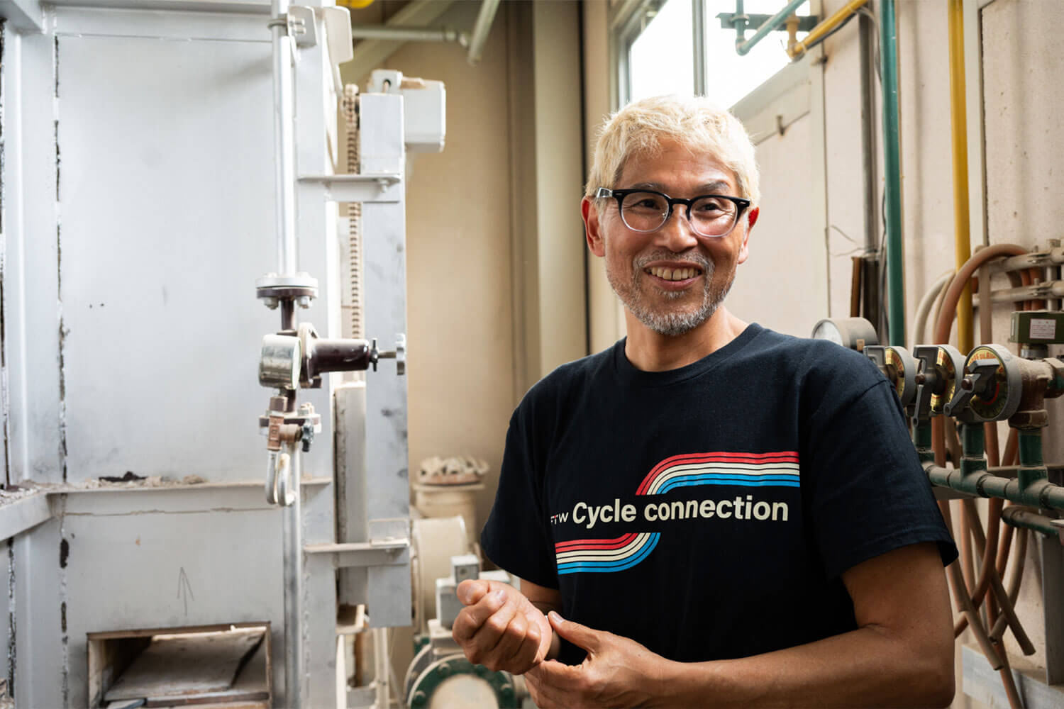 丸十製陶の山野さん