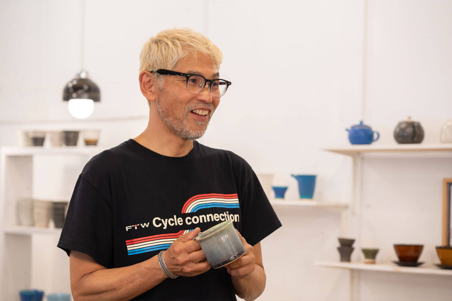 信楽焼・丸十製陶の新作〈utsuroi〉 人気シリーズ〈信楽四季彩陶〉に続く新たな挑戦　