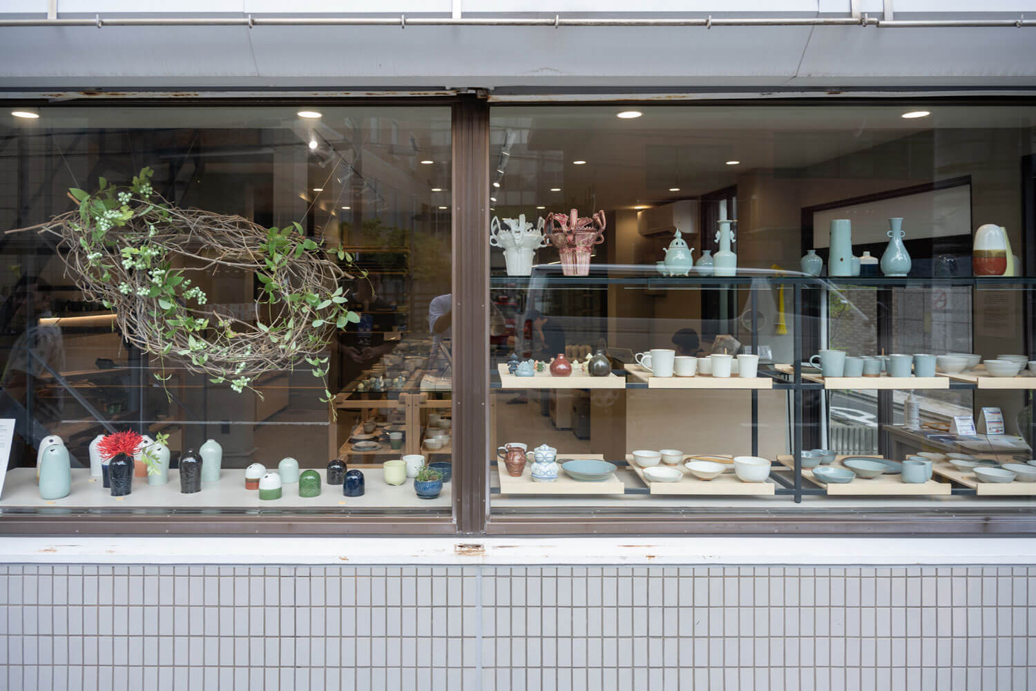 異なる出自が響き合う伝統と革新の夫婦窯 京都・東山『蘇嶐窯』を訪ねて