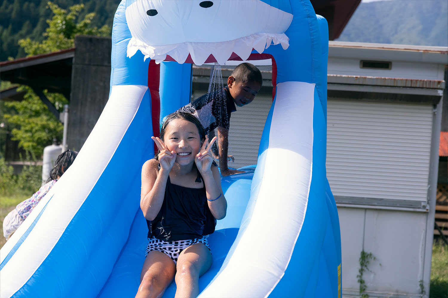 温泉隣接のRVパークにキャンピングカー集結！笑顔が交わるマル得イベントに潜入