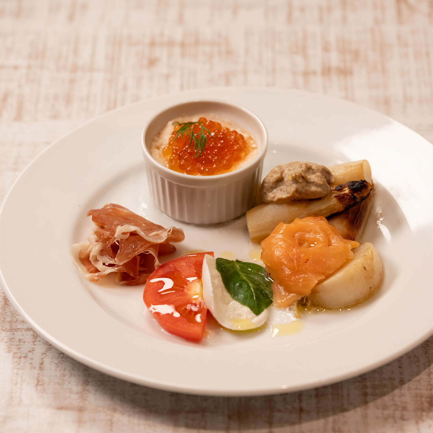 聖夜を祝う王道イタリアン。『アルベルゴ カフェ・ミケランジェロ』のクリスマスディナー