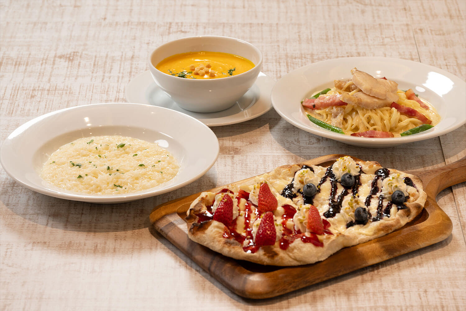 聖夜を祝う王道イタリアン。『アルベルゴ カフェ・ミケランジェロ』のクリスマスディナー