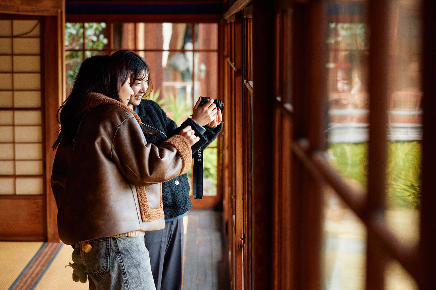 あやんぬの熱海満腹旅。街を歩いて、食べて、笑って、また食べる