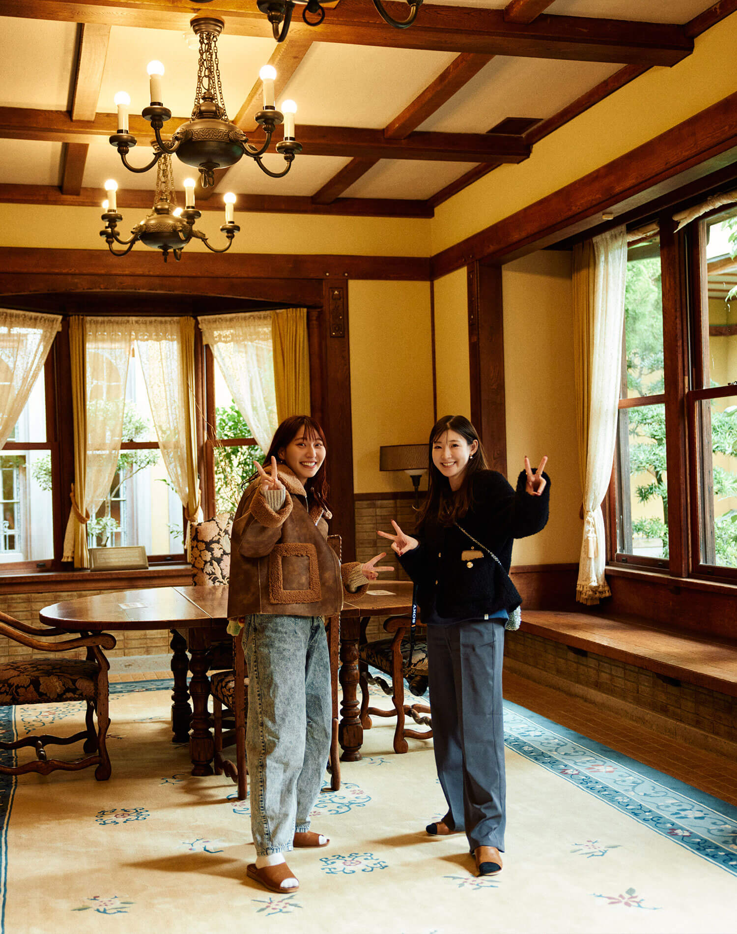 あやんぬの熱海満腹旅。街を歩いて、食べて、笑って、また食べる