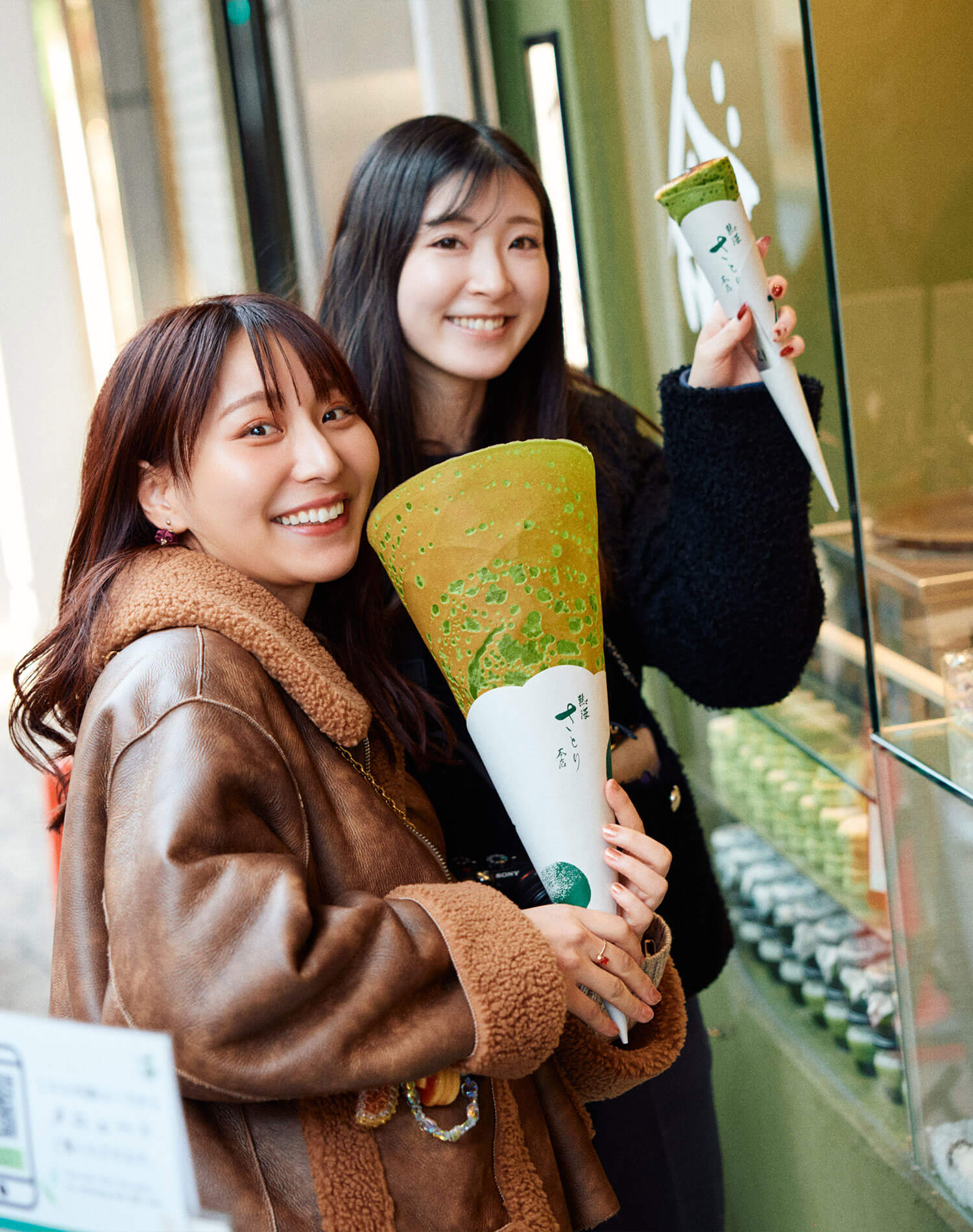 あやんぬの熱海満腹旅。街を歩いて、食べて、笑って、また食べる