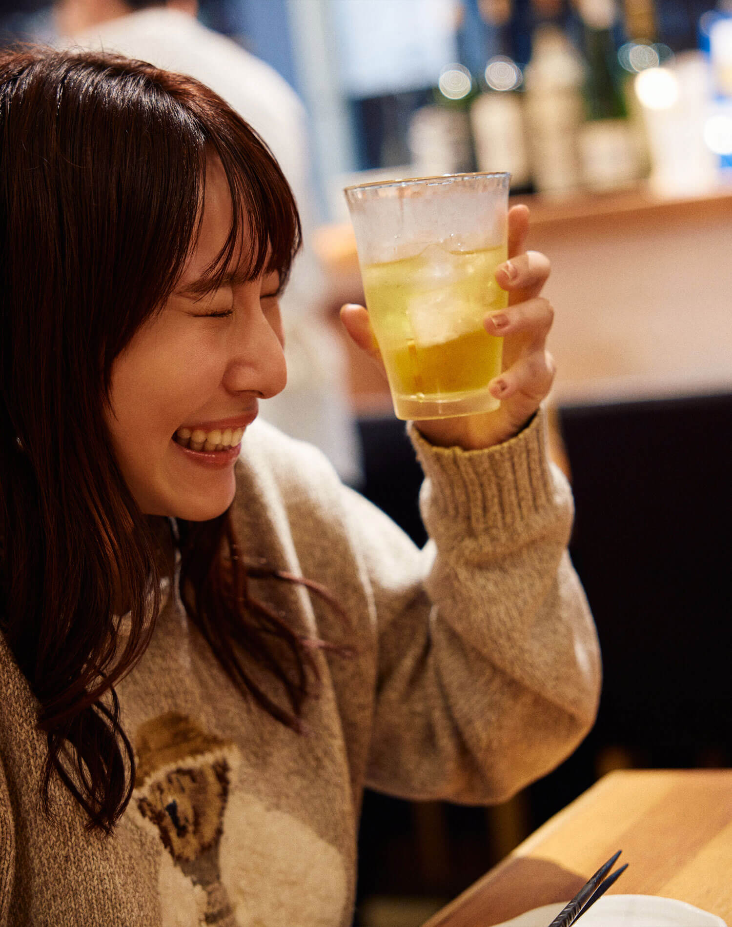 あやんぬの熱海満腹旅。街を歩いて、食べて、笑って、また食べる