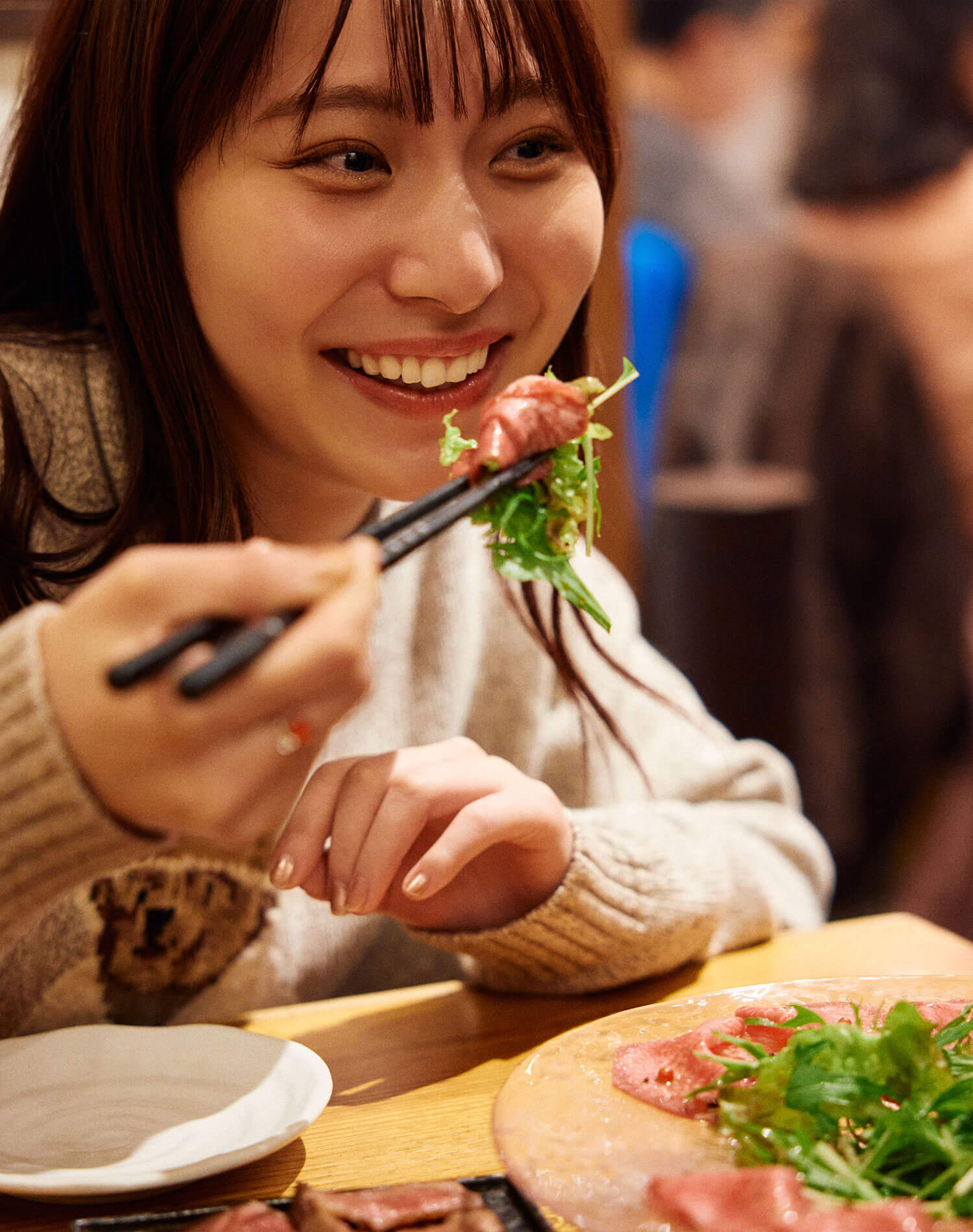 あやんぬの熱海満腹旅。街を歩いて、食べて、笑って、また食べる