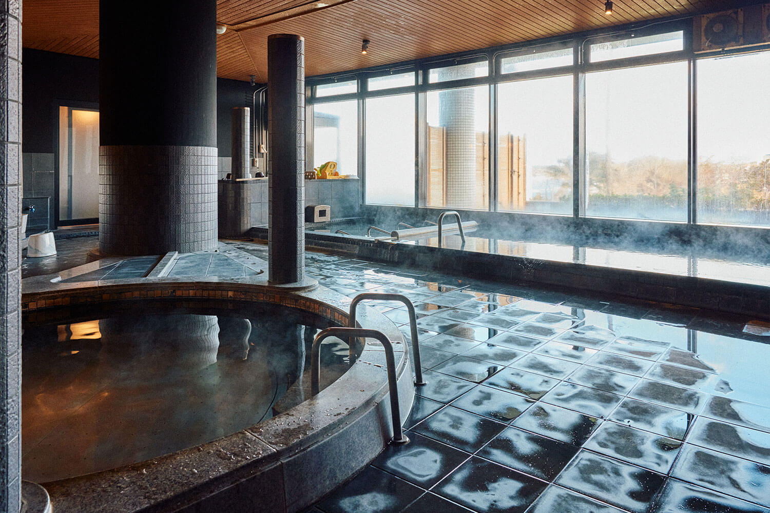 湯に浸かり、食を味わい、身体を動かす。白浜の宿で整える、ちょっと大人のステイスタイル。By ザ グラン リゾート エレガンテ白浜