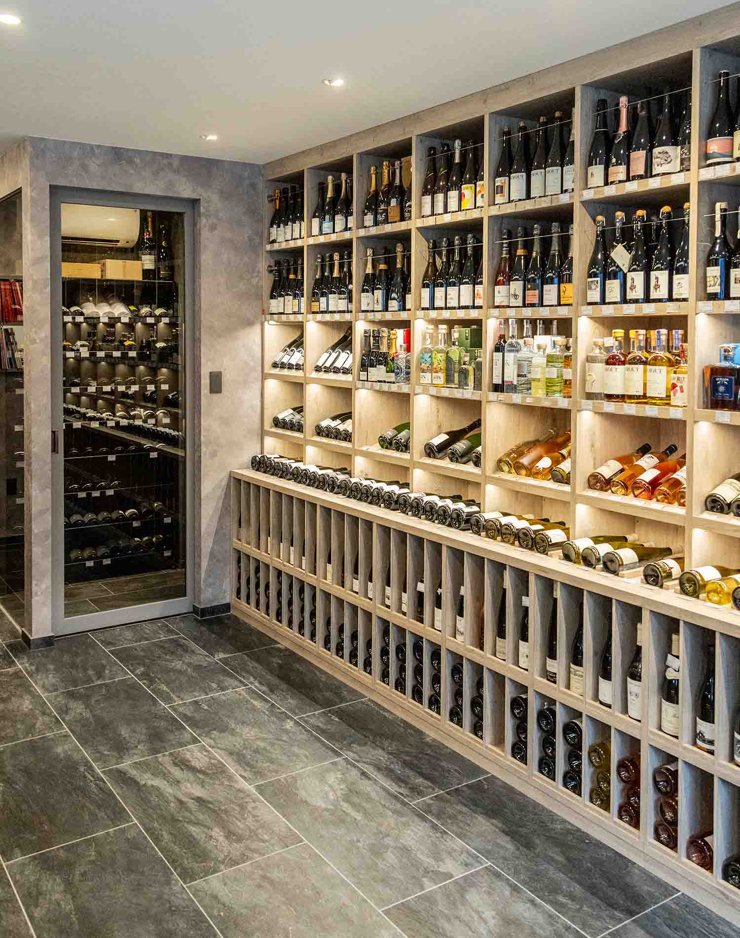 『ザ グラン リゾート プリンセス有馬』開催のワインフェアに向けた、ワイン選定テイスティング会へ