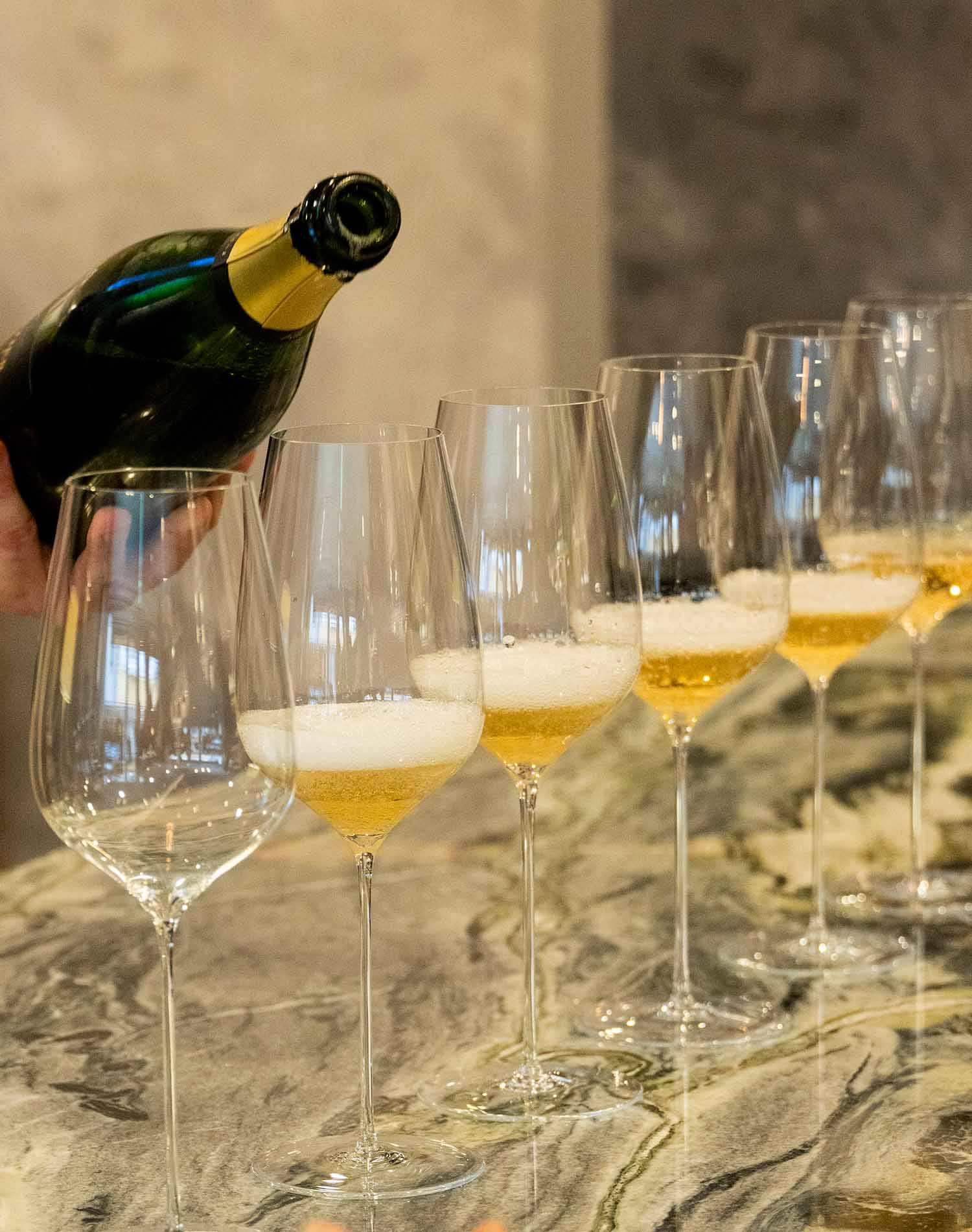 『ザ グラン リゾート プリンセス有馬』開催のワインフェアに向けた、ワイン選定テイスティング会へ