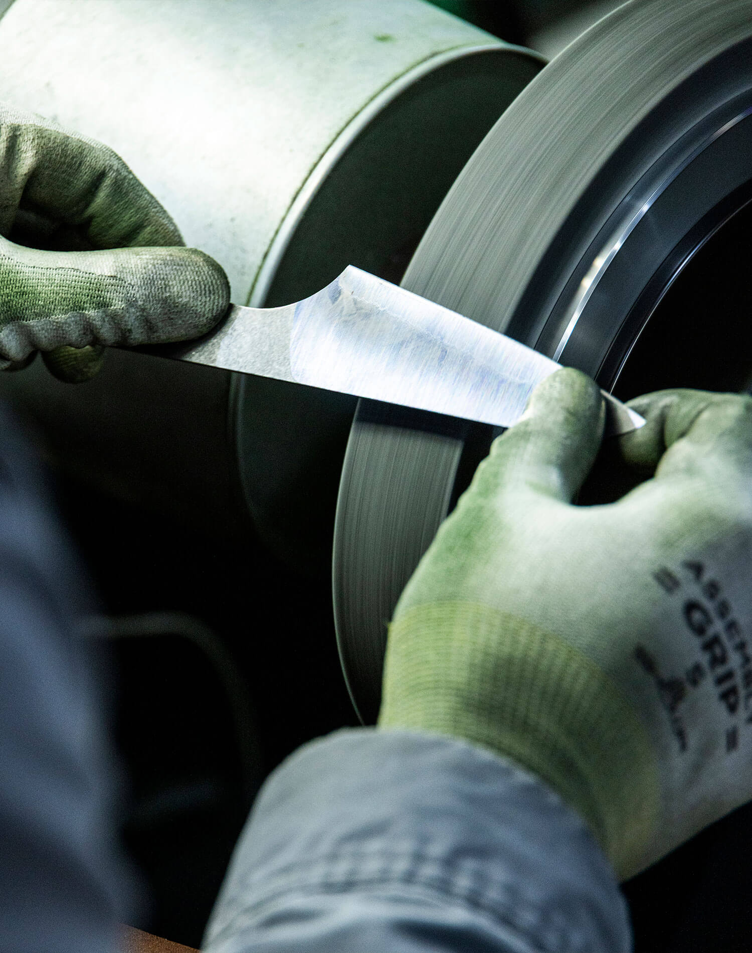 包丁の製造現場