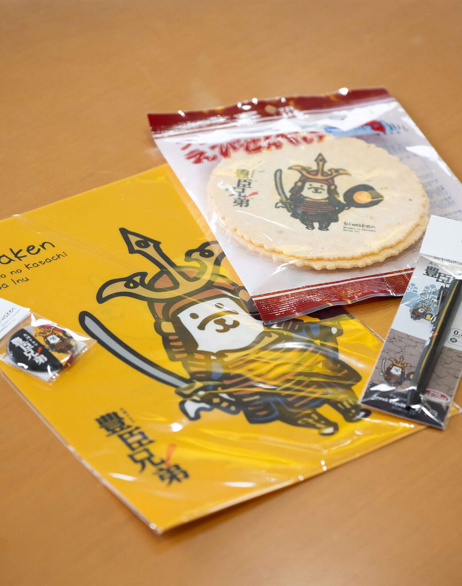 様々なびわけんグッズ