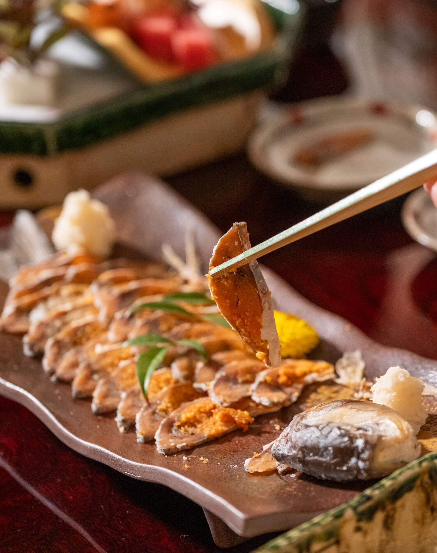 滋賀の郷土料理〈鮒寿し〉