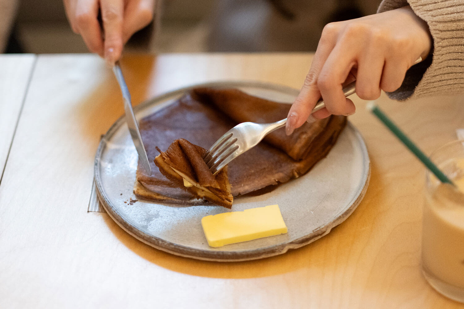 『Hygge by ØC』の〈シュガーバタークレープ