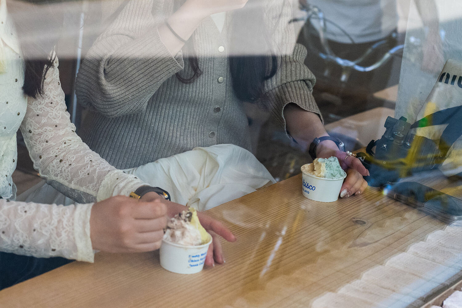 チョコミントやほうじ茶、生チョコなど、定番＆人気のフレーバーをハーフ＆ハーフで。