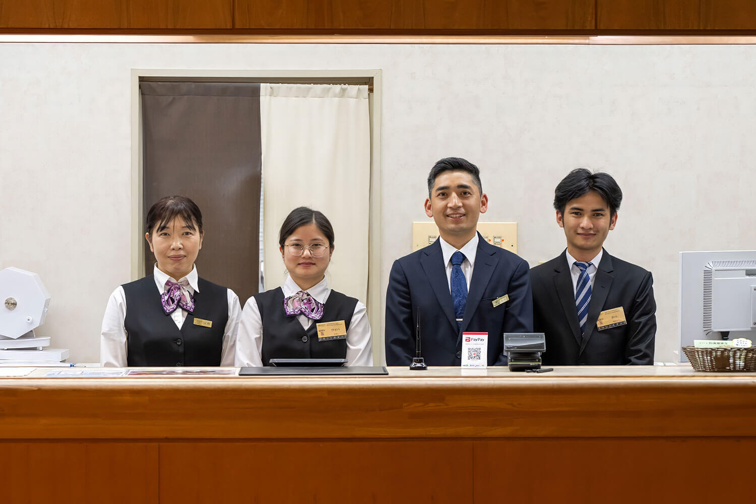 多国籍なスタッフの皆さん