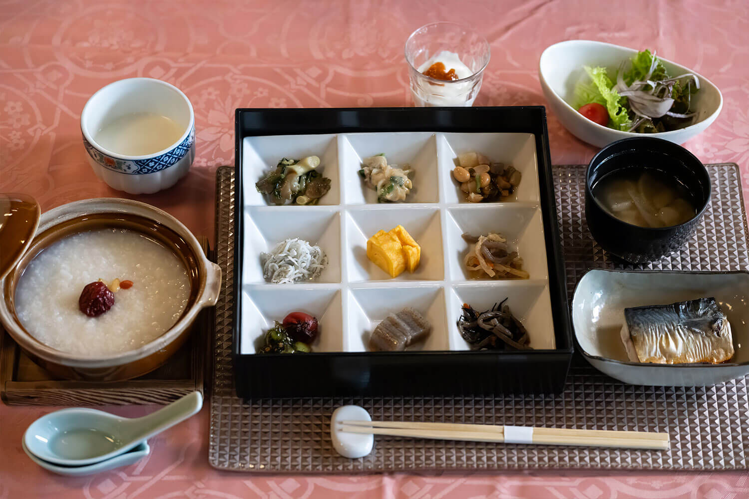 レストランで和朝食