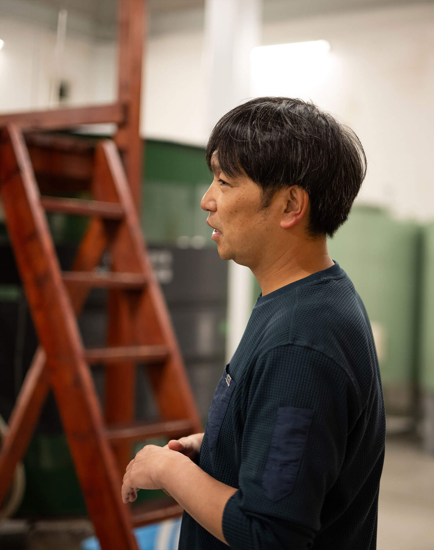 酒づくりのこだわりを語る伴野さん