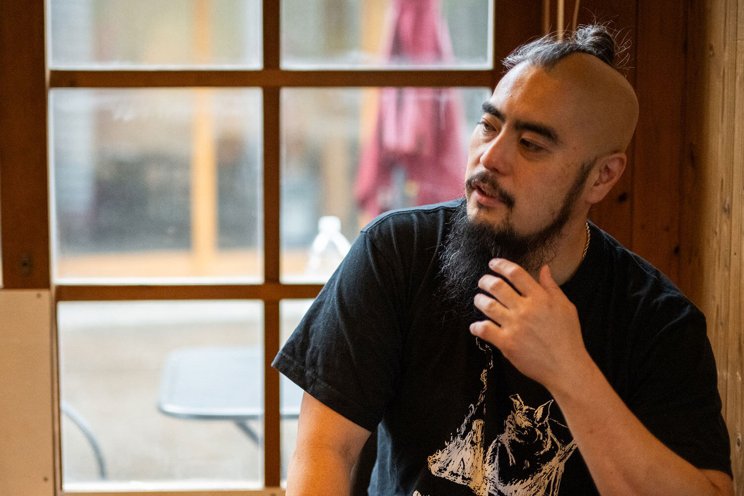 思いを語る萩原さん