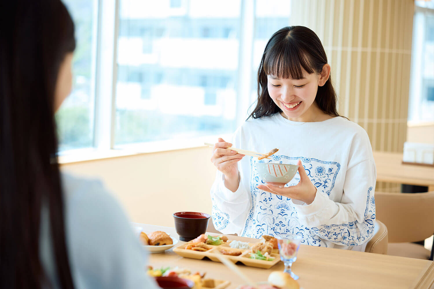 美味しい朝食に思わず笑顔